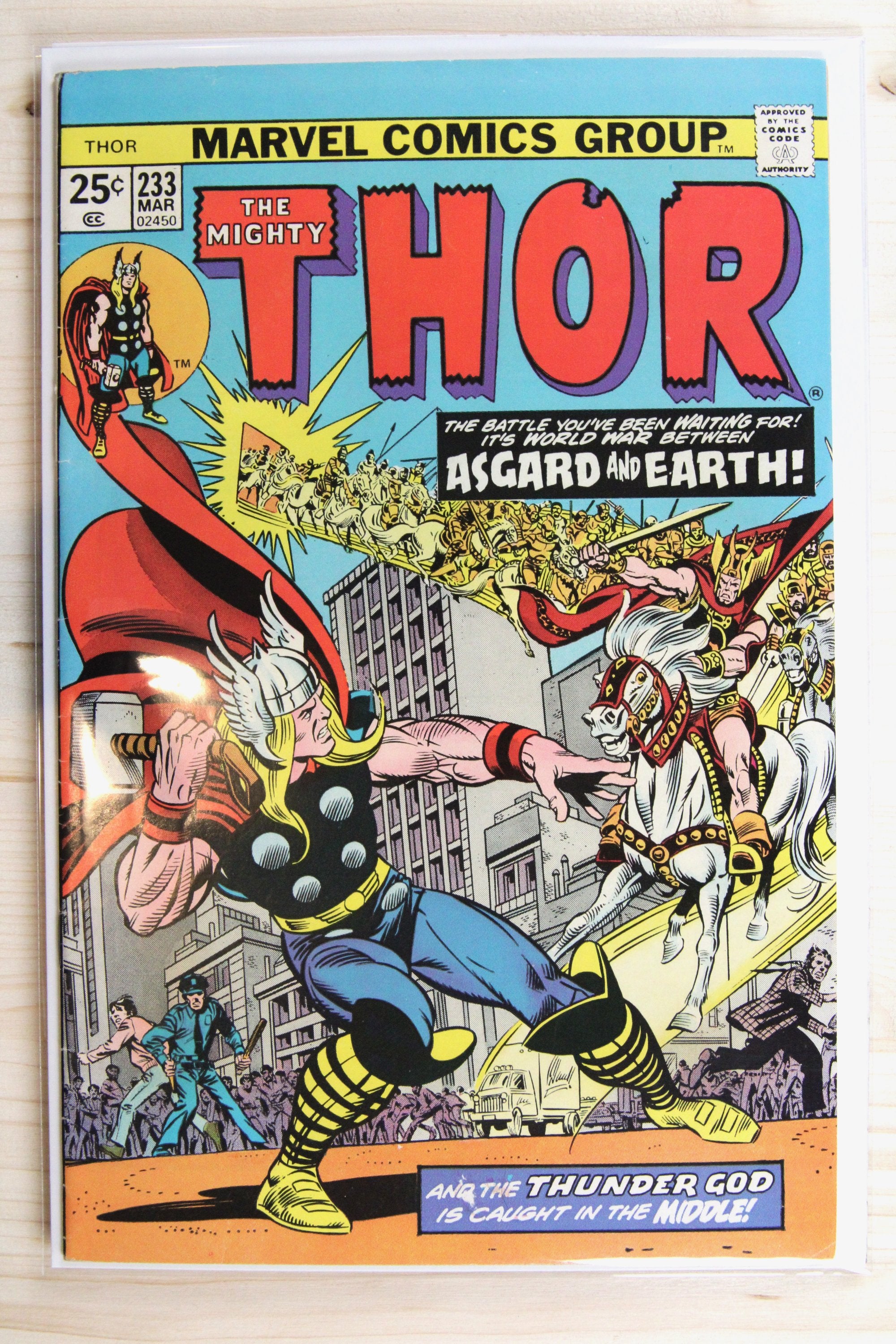 Thor #233 – Marvel (1975) 7.5 VF- Midgard Aflame