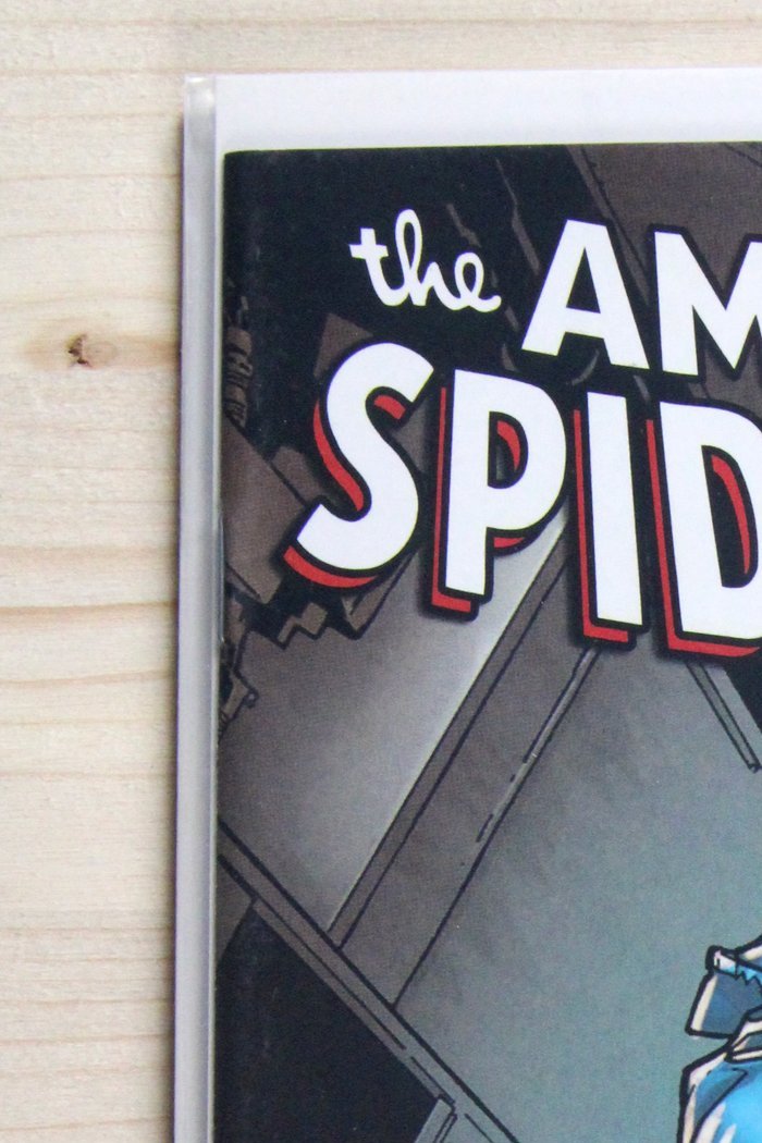 The Amazing Spider-Man #668 – Marvel (2011) 9.4 NM Spider-Island