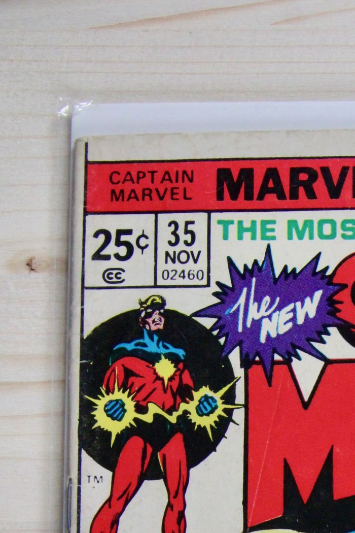 Captain Marvel #35 – Marvel (1974) 8.0 VF Trial of the Watcher