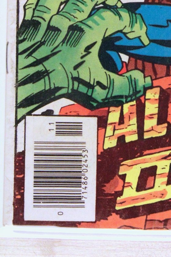 Captain America #203 – Marvel (1976) 7.0 FN/VF Jack Kirby story | Newsstand Edition