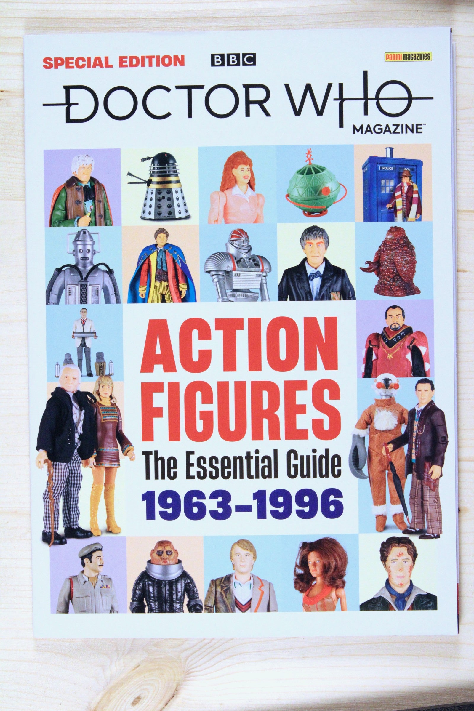 Doctor Who Magazine #60 – Panini Magazines / BBC (2022) 9.2 NM- Special Edition - Action Figures: The Essential Guide 1963-1996