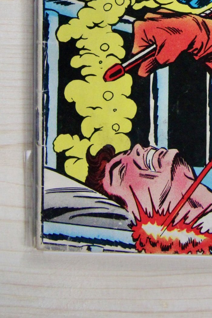Captain Marvel #35 – Marvel (1974) 8.0 VF Trial of the Watcher