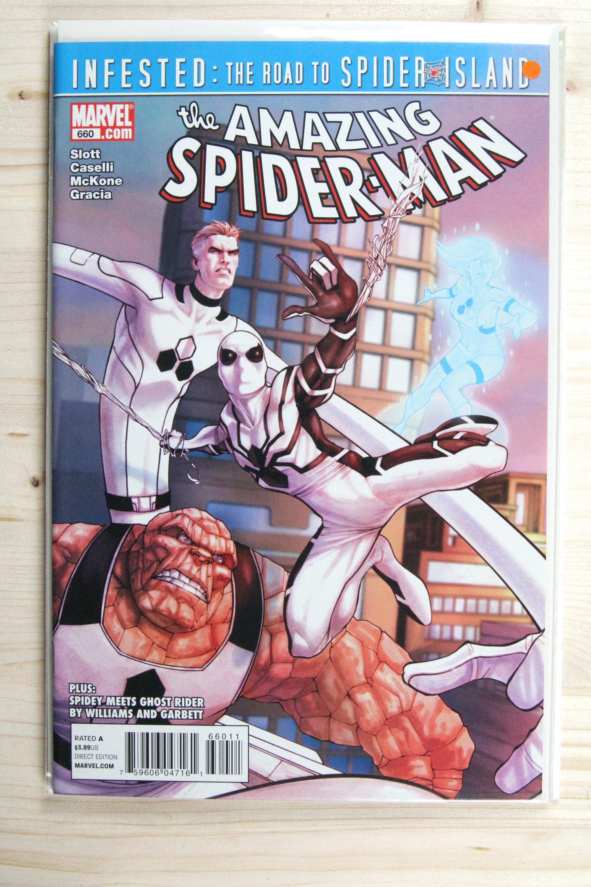 The Amazing Spider-Man #660 – Marvel (2011) 9.4 NM Spider-Island