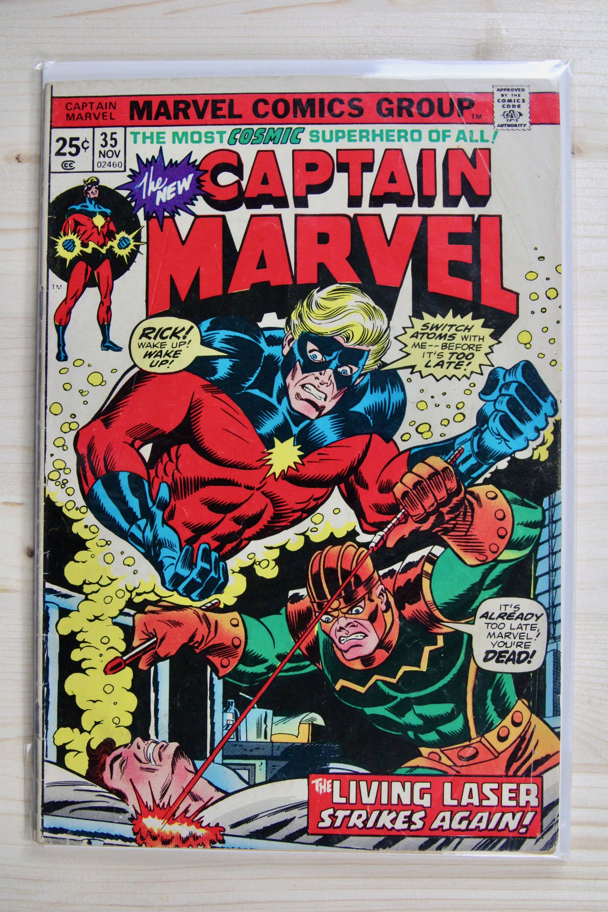Captain Marvel #35 – Marvel (1974) 8.0 VF Trial of the Watcher