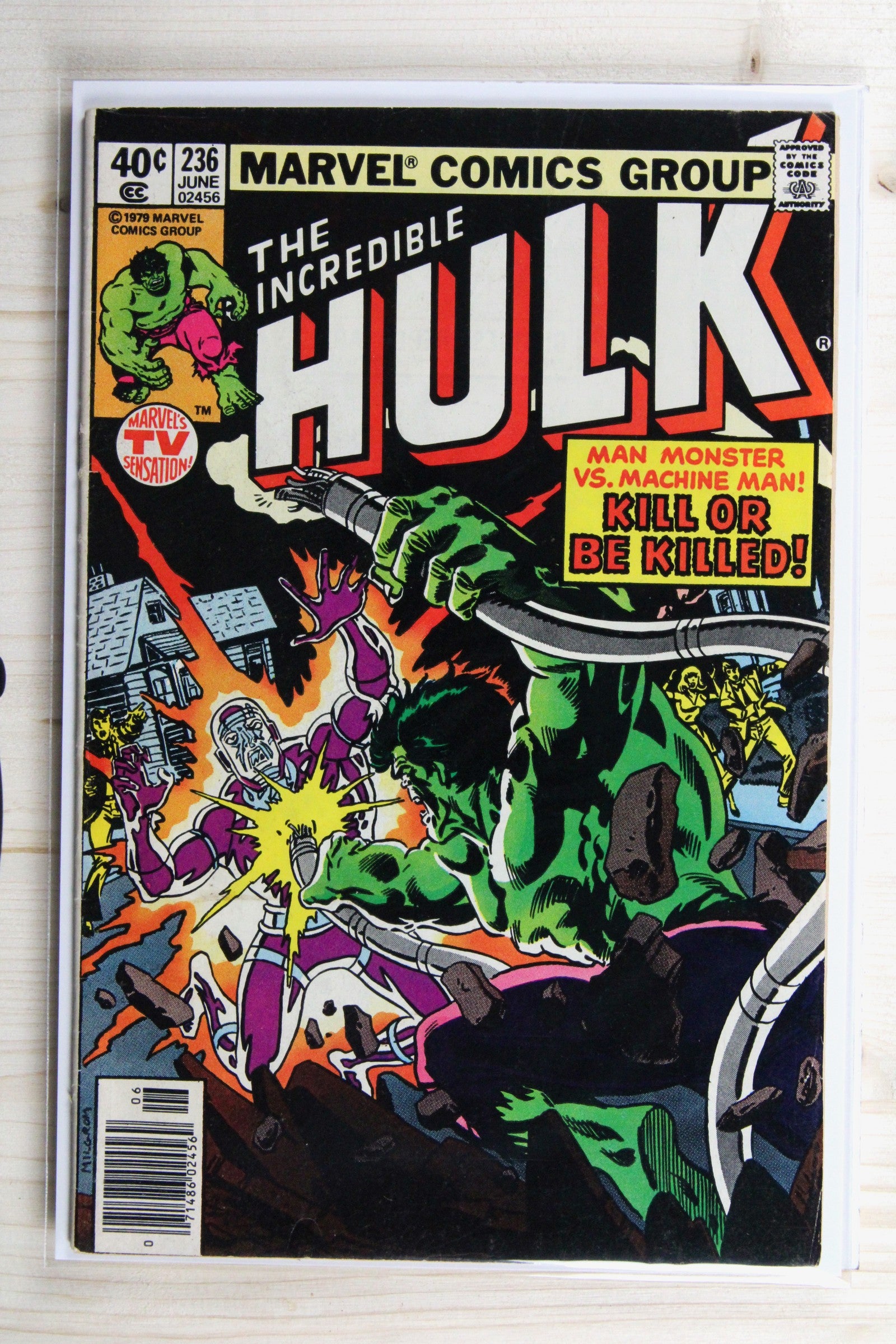 The Incredible Hulk #236 – Marvel (1979) 7.5 VF- Newsstand Edition