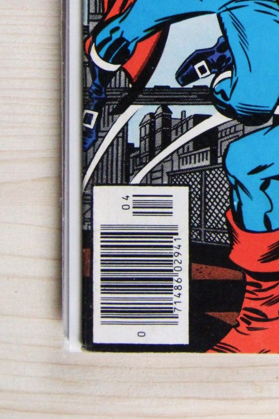 The Invaders #15 – Marvel (1977) 9.2 NM- Jack Kirby art | Joe Sinnott cover | Newsstand Edition