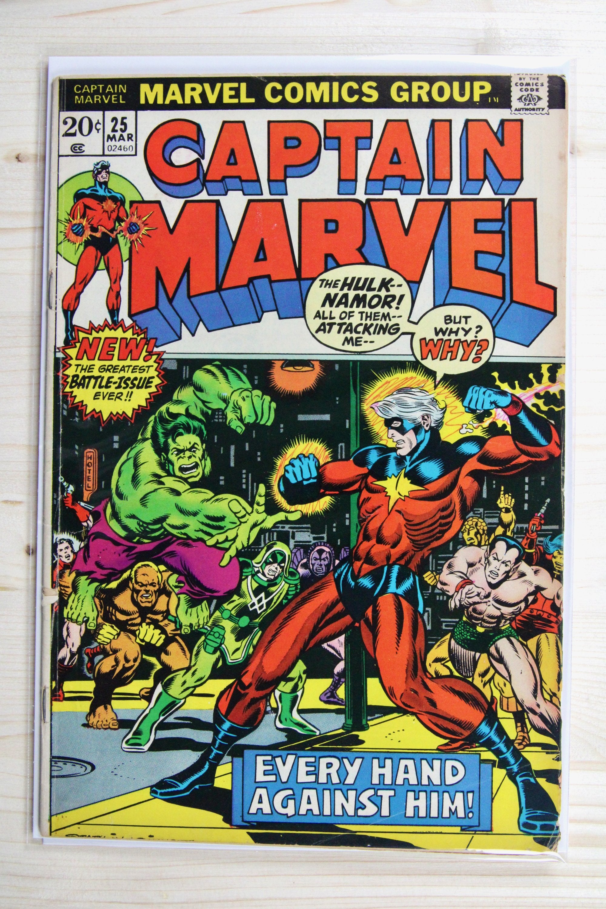 Captain Marvel #25 – Marvel (1973) 5.0 VG/FN Thanos War | Joe Sinnott cover
