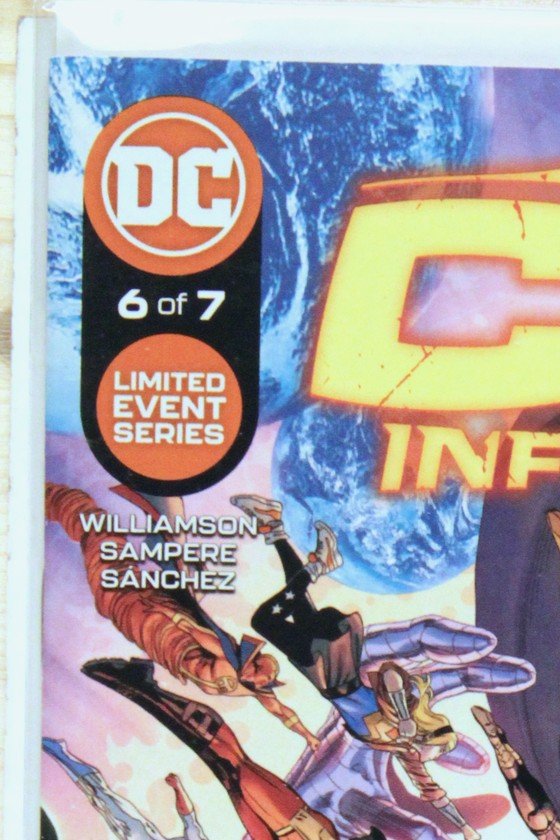 Dark Crisis on Infinite Earths #6 – DC (2022) 9.6 NM+