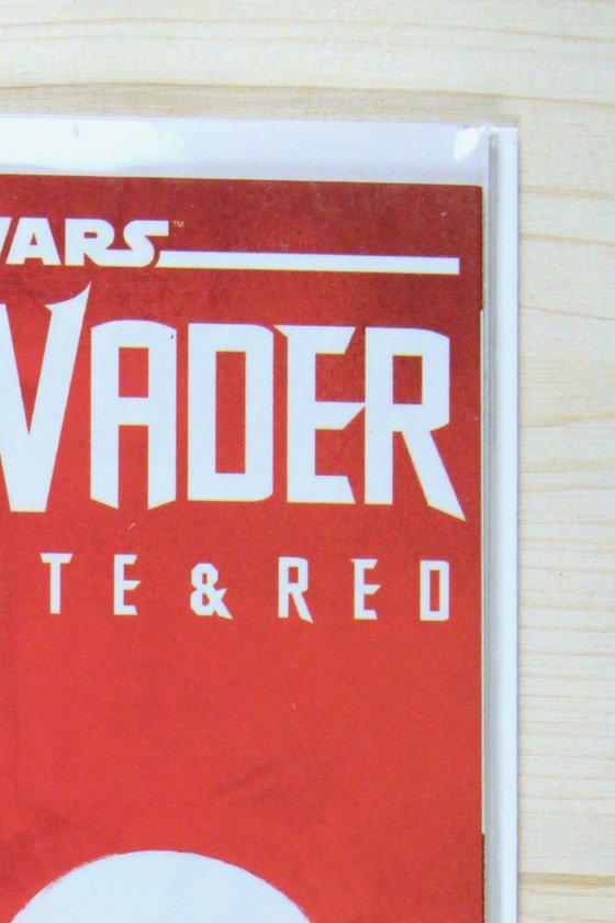 Star Wars: Darth Vader - Black, White & Red #1 – Marvel (2023) 9.6 NM+ Jason Aaron story | Klaus Janson art