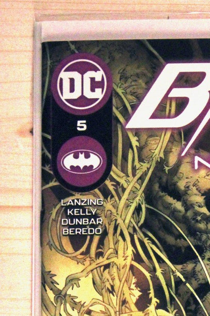 Batman Beyond: Neo-Gothic #5 – DC (2024) 9.6 NM+