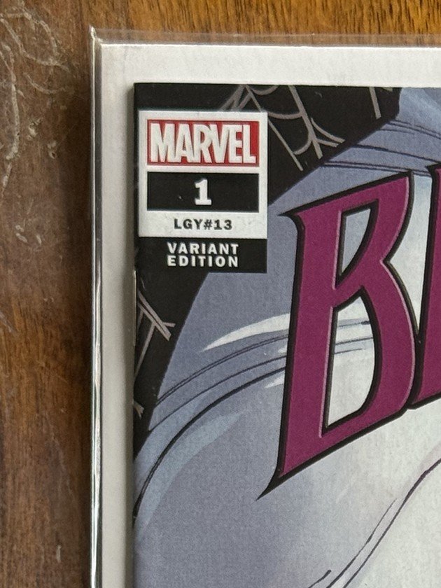 Black Cat #1 Headshot Variant (Hauck) – Marvel (2021) 9.4 NM