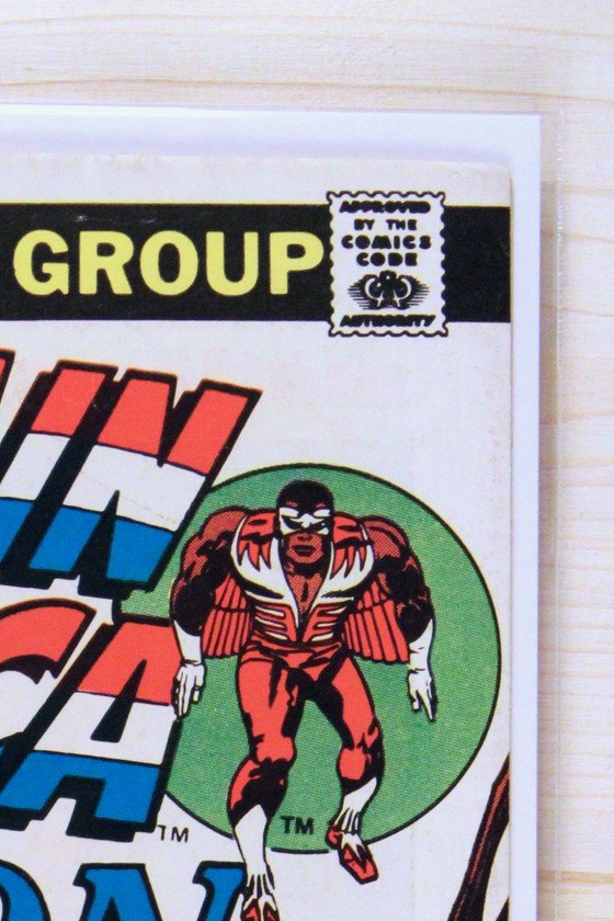 Captain America #208 – Marvel (1977) 7.5 VF- Jack Kirby story | Joe Sinnott cover