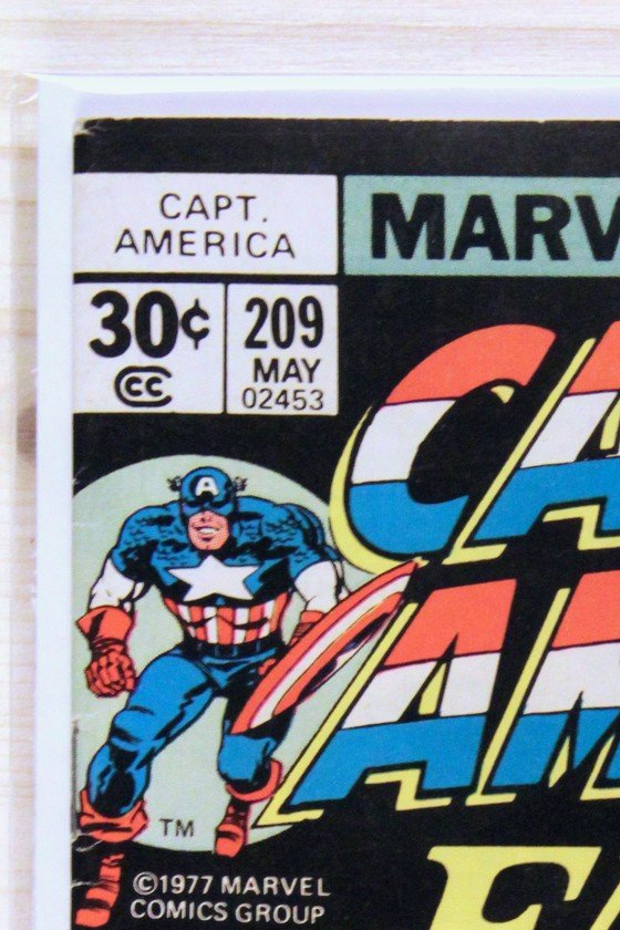 Captain America #209 – Marvel (1977) 6.0 FN Jack Kirby story | Newsstand Edition