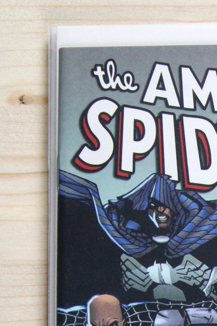 The Amazing Spider-Man #667 – Marvel (2011) 9.4 NM Spider-Island