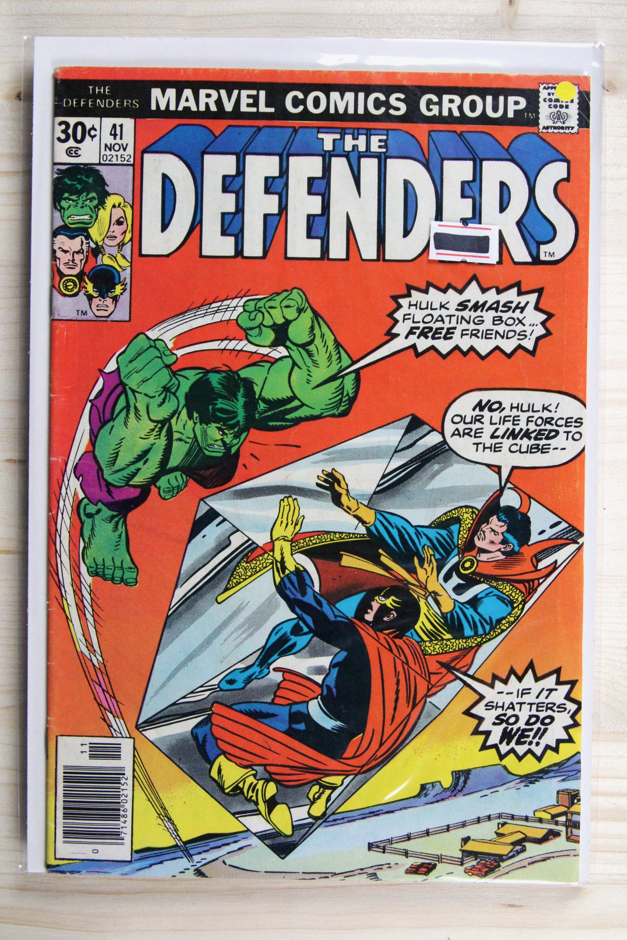 The Defenders #41 – Marvel (1976) 5.5 FN- Klaus Janson