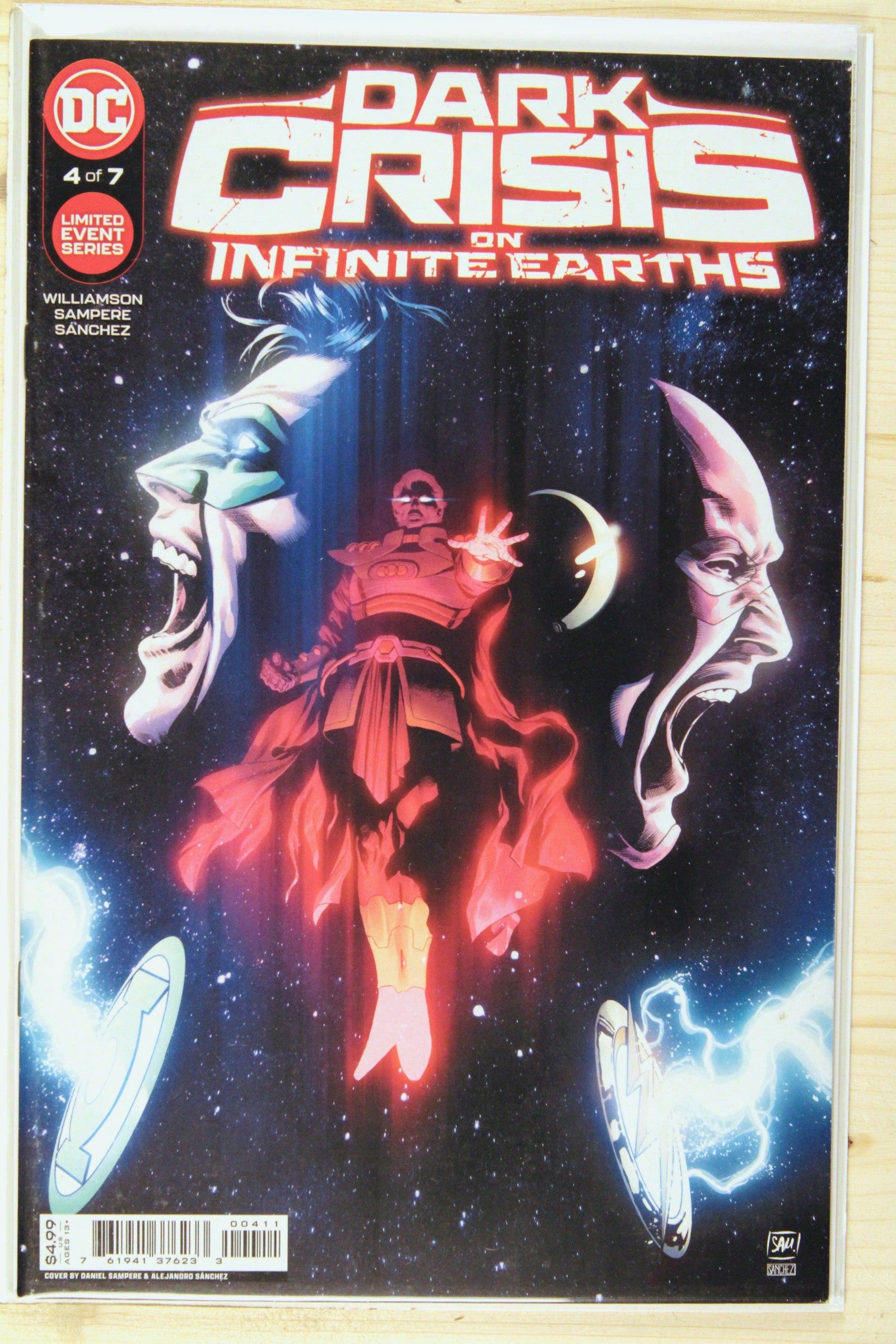 Dark Crisis on Infinite Earths #4 – DC (2022) 9.6 NM+