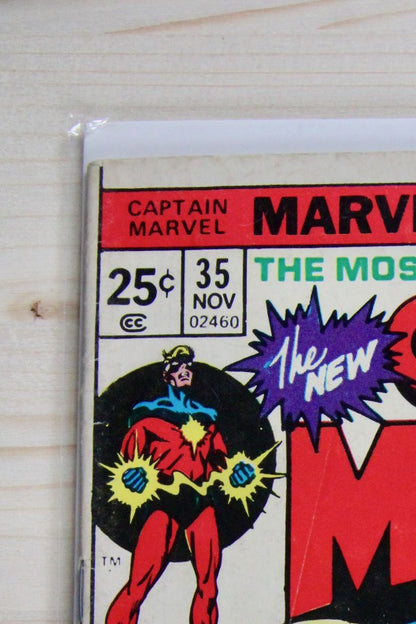 Captain Marvel #35 – Marvel (1974) 8.0 VF Trial of the Watcher
