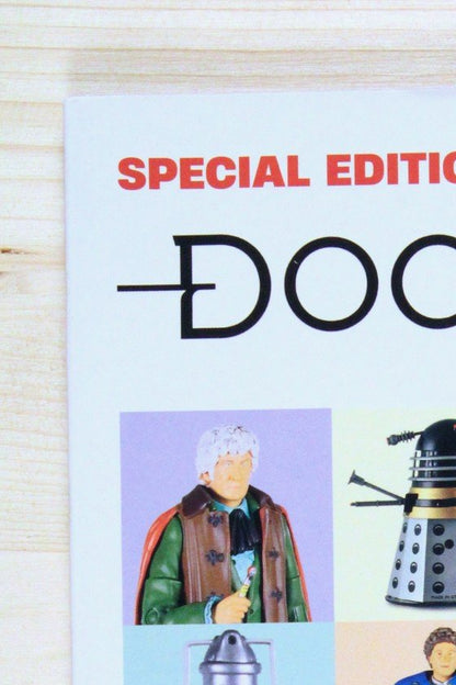 Doctor Who Magazine #60 – Panini Magazines / BBC (2022) 9.2 NM- Special Edition - Action Figures: The Essential Guide 1963-1996