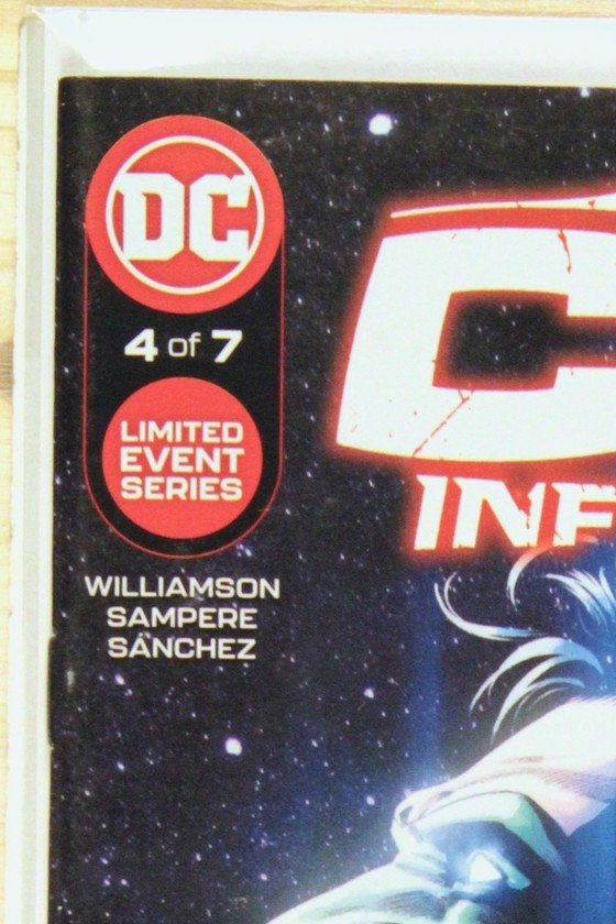 Dark Crisis on Infinite Earths #4 – DC (2022) 9.6 NM+