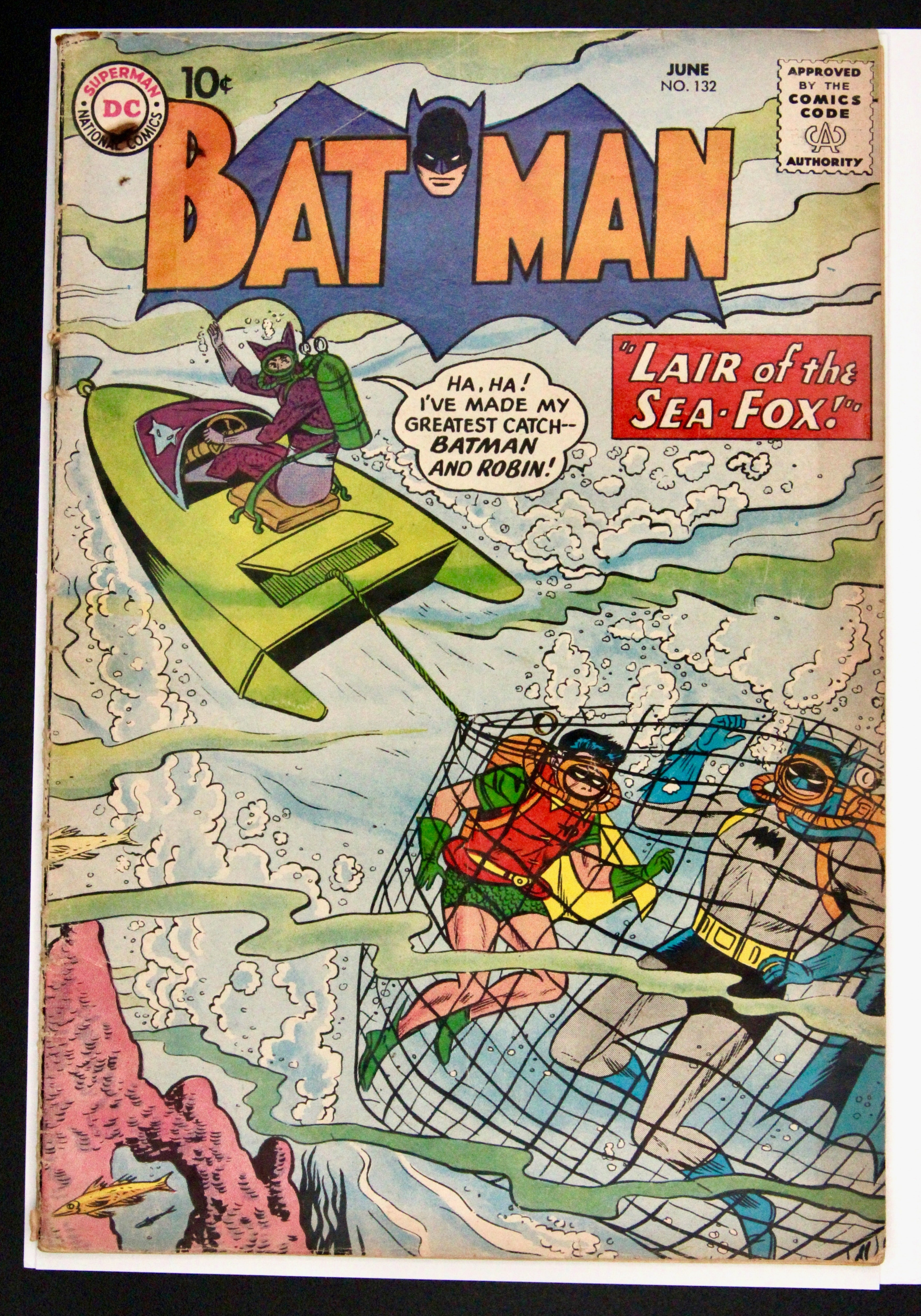 Batman : Lair of the Sea-Fox #132 – DC Comics (1960) GD+ Box14