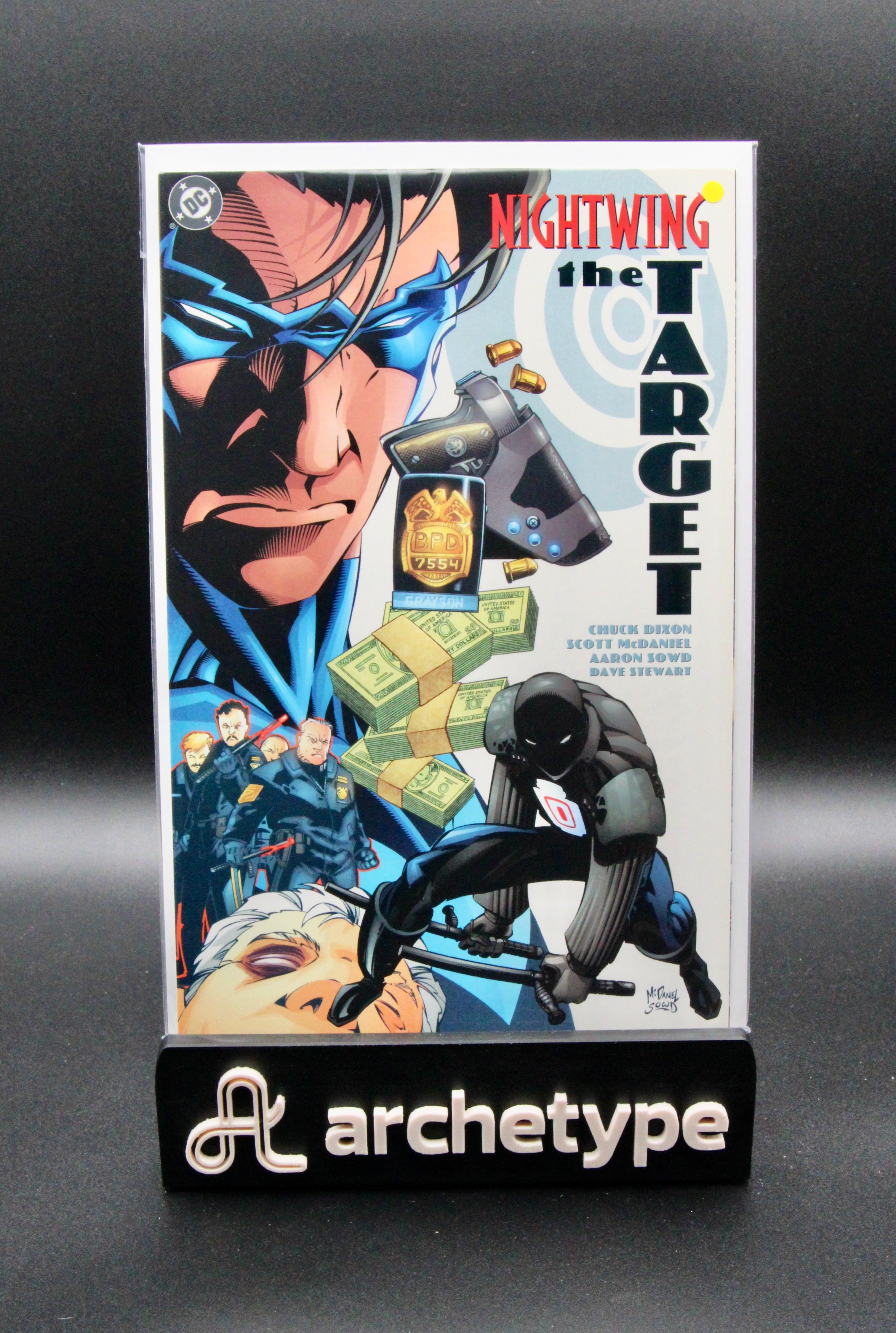 Nightwing: The Target #1 – DC Comics (2001) box18