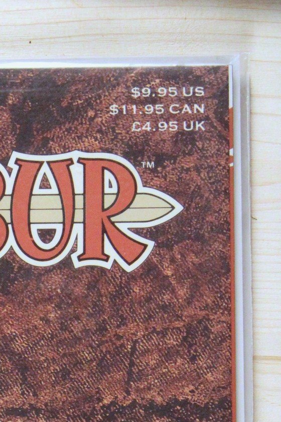 Marvel Graphic Novel #66 – Marvel (1990) 9.2 NM- Excalibur Weird War III