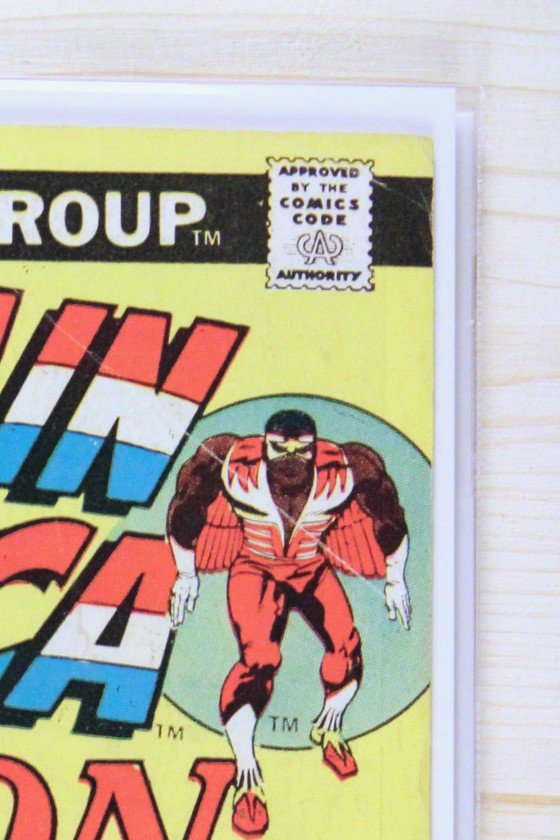 Captain America #202 – Marvel (1976) 6.0 FN Jack Kirby story | Newsstand Edition