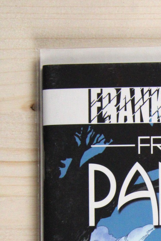 Frank Miller's Pandora #1 – Frank Miller Presents (2022) 9.6 NM+ Frank Miller | Emma Kubert Variant Cover