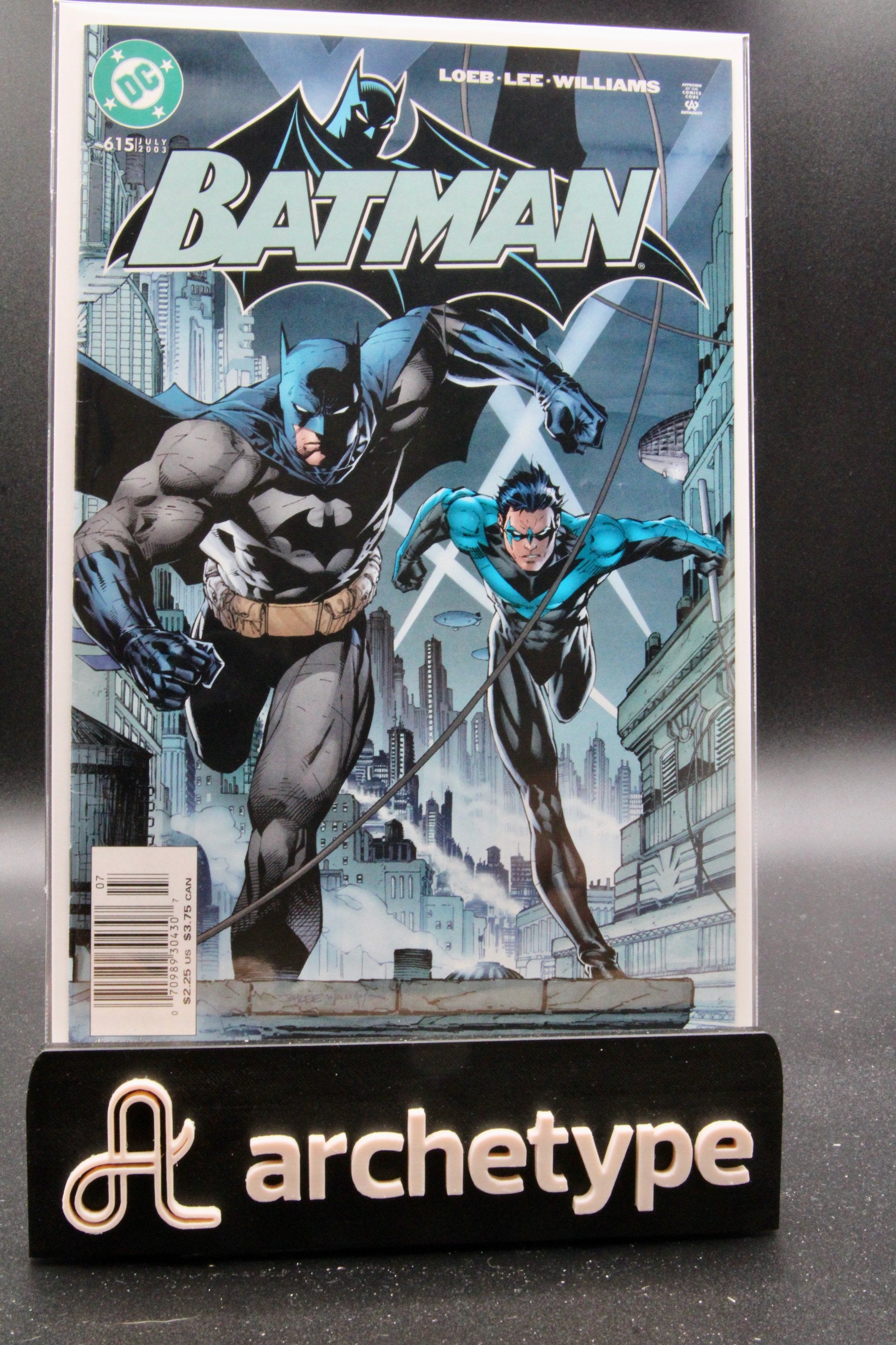 Batman #615 – DC (2003) 9.2 NM- Hush | Jim Lee art | Scott Williams cover | Newsstand