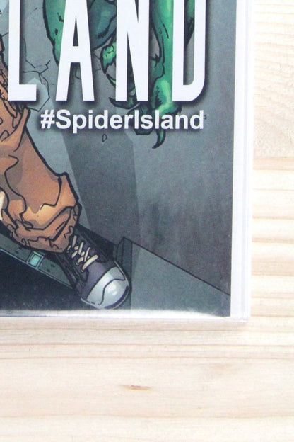 The Amazing Spider-Man #668 – Marvel (2011) 9.4 NM Spider-Island